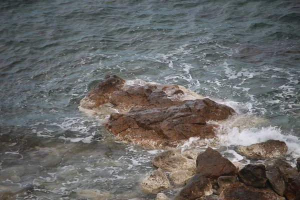 Climbing Rocks Swimming Crystal Waters Aphrodite Beach Cyprus — Foto Stock