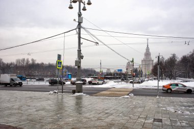 Moskova Üniversitesi 'nin kışın göz kamaştırıcı manzarası Moskova, Rusya - 15 Ocak 2021