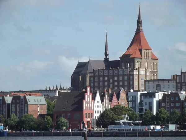 Marienkirche Rostock Mecklembourg Poméranie Occidentale Allemagne Vue Autre Côté Rivière — Photo