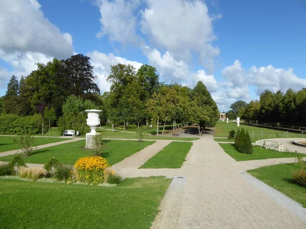 Extenso Parque Del Castillo Neustrelitz Mecklemburgo Pomerania Occidental Con Gran —  Fotos de Stock