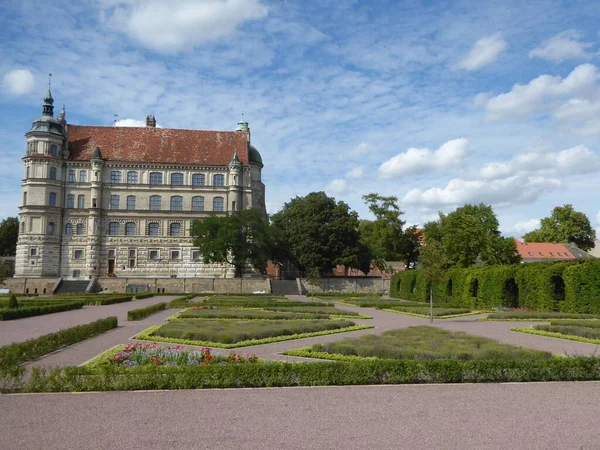 德国梅克伦堡 西波美拉尼亚城堡公园和城堡 — 图库照片