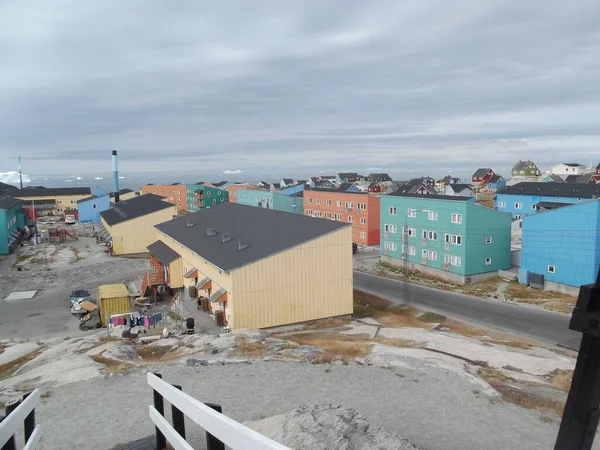格陵兰Ilulissat的现代彩色住房 — 图库照片