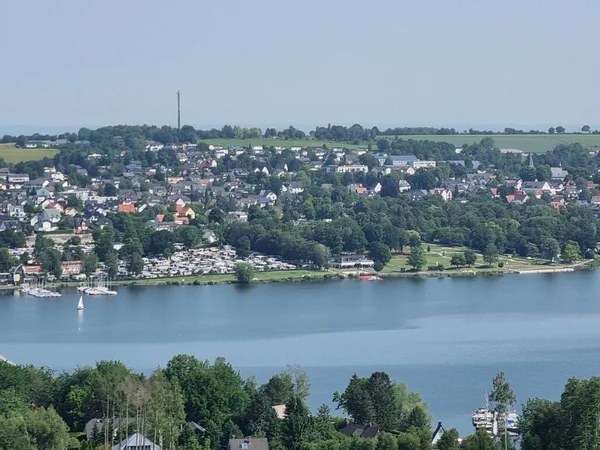 มมองจากหอคอยทะเลสาบ Moehne ไปย งทะเลสาบ Moehne และ Koerbecke North Rhine Westphalia — ภาพถ่ายสต็อก