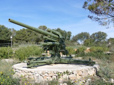 Castel Sant Carles Askeri Müzesi, Palma, Mallorca, Balearic Adaları, İspanya parkında 8.8 uçaksavar.