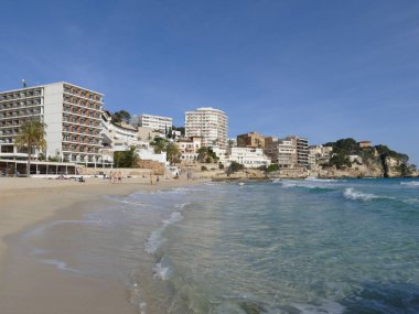 Cala Belediye Başkanı, Mallorca, Balearic Adaları, İspanya 'daki sahil ve apartman evleri