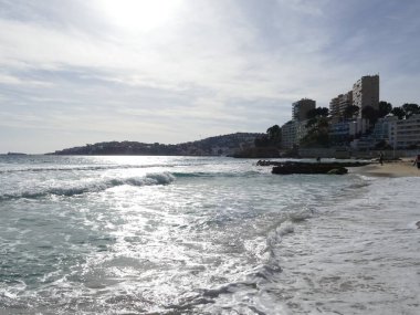 Cala Belediye Başkanı, Mallorca, Balearic Adaları, İspanya 'daki sahil ve apartman evleri