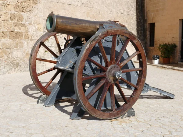 Cañón Histórico Patio Del Museo Militar Castel Sant Carles Palma — Foto de Stock