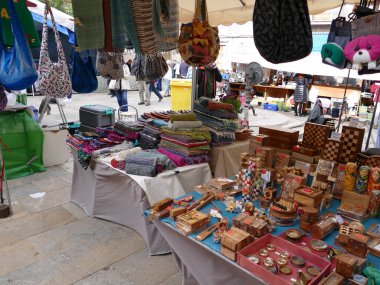 Sineu, Mallorca, İspanya 'da haftalık yerel el sanatları, çiftçi, çiftlik hayvanı, bit ve zanaatkar pazarı