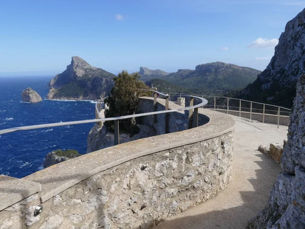 Kaptan Formentor bakış açısına giden yol, Mallorca, İspanya