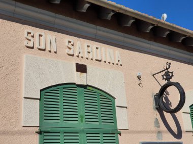 Son Sardina tren istasyonunun tarihi tren hattı (ferrocarril) de soller (tren yolu), Mallorca, Balearic Adaları, İspanya