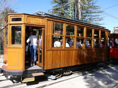 Soller, Mallorca 'daki Port de Soller' e giden tarihi tramvayın demiryolu, Balearic Adaları, İspanya (F.C. Soller Cemiyeti 'nin S.A. Demiryolu)