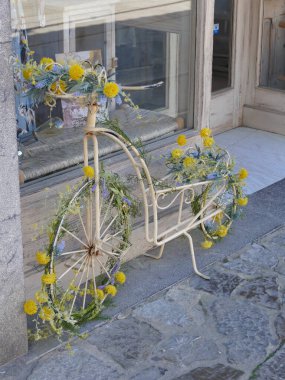 Soller, Mallorca, Balear Adaları, İspanya 'da renklendirilmiş bisiklet