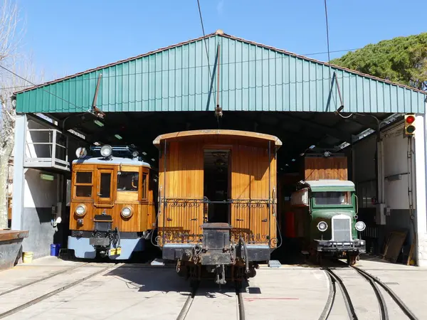 Locomotora Vagón Tren Reparación Del Histórico Tren Sóller Mallorca Islas —  Fotos de Stock