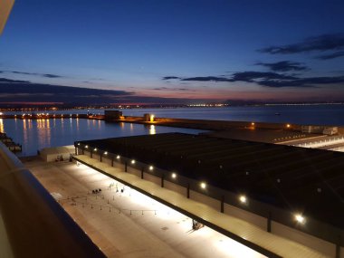 Terminal binası, rıhtım ve Palma Körfezi, Mallorca, Balearic Adaları, İspanya