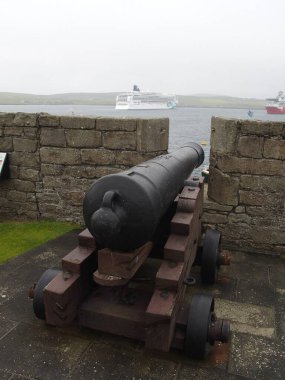 Fort Charlotte, Lerwick, Shetland Adaları, İskoçya, İngiltere 'deki tarihi top mermisi.