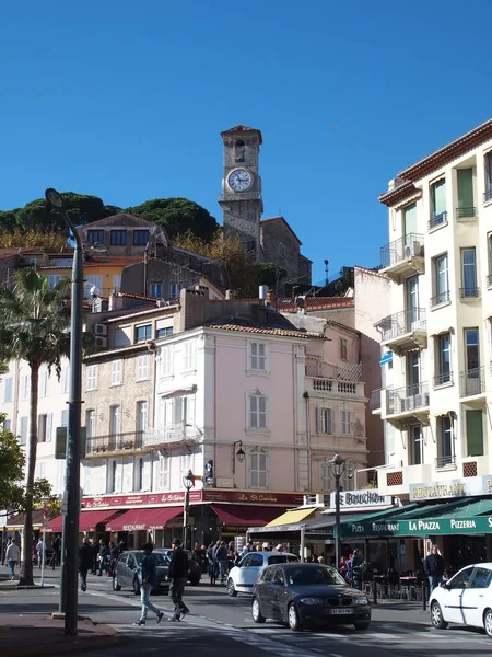 Street Scene Cannes France Background Castle Hill Steeple Pediment Church — 스톡 사진