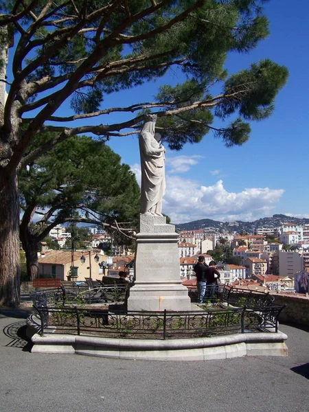 Estátua Maria Bebê Jesus Quintal Castelo Castel Cannes França — Fotografia de Stock