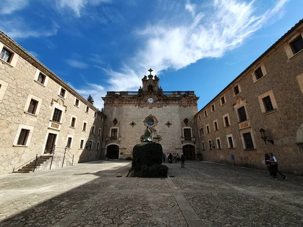 Cortile Interno Del Santuario Lluc Maiorca Isole Baleari Spagna Immagine Stock