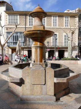 Soller, Mallorca, Balear Adaları, İspanya 'daki Placa constitucio Çeşmesi (Anayasa karesi)