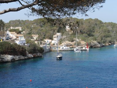Cala Figuera 'nın manzaralı körfezi, Mallorca, Balearic Adaları, İspanya