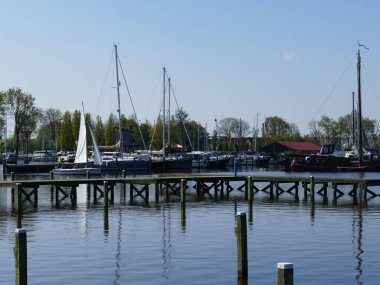 Hollanda (Felemenkçe) Slotermeer (Frizce) Sleatermar (büyük bir göl) Balk, Friesland, Hollanda yakınlarında