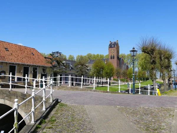 Kanał Most Centrum Miasta Holenderski Sloten Fryzyjski Sleat Friesland Holandia — Zdjęcie stockowe