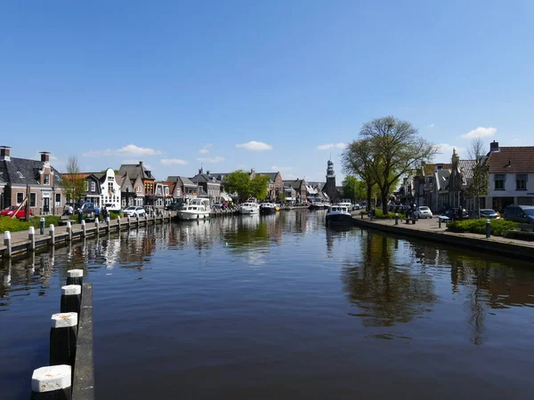 Amplio Canal Que Corre Través Lemmer Frisia Lemmer Ciudad Portuaria — Foto de Stock