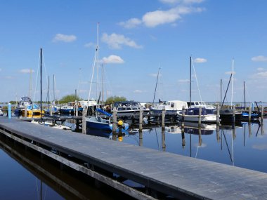 Tjeukermeer (Frizce) Tsjukemar (büyük bir göl), Friesland, Hollanda