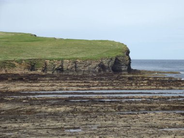 Birsay Brough 'un bir kısmının görüntüsü, ıssız gelgit adası, Isle Mainland, Orkney Adaları, İskoçya, Birleşik Krallık