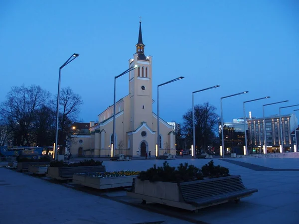 Gereja John Vadabuse Vaeljak Square Tallinn Estonia Pada Malam Hari — Stok Foto