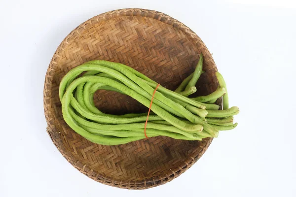 Fresh Raw Organic Yard Long Bean Basket Isolate White Background — Zdjęcie stockowe