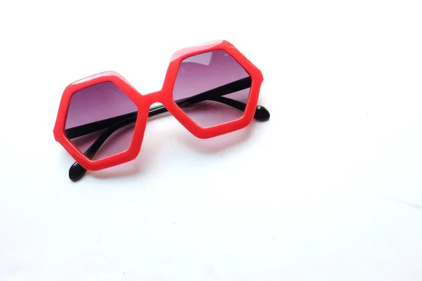 Copier Spce Une Forme Pentagone Rouge Lunettes Soleil Isoler Sur — Photo