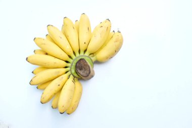 Uzay kadını parmak muzu ve altın muz, sidik mas muz, musa sapientum, beyaz arka planda izole. Sağlıklı muz meyvesi.