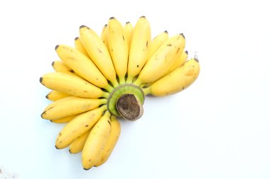 Üst görüşlü bayan parmak muz ve altın muz, sidik mas muz, musa sapientum, beyaz arka planda izole. Sağlıklı muz meyvesi.