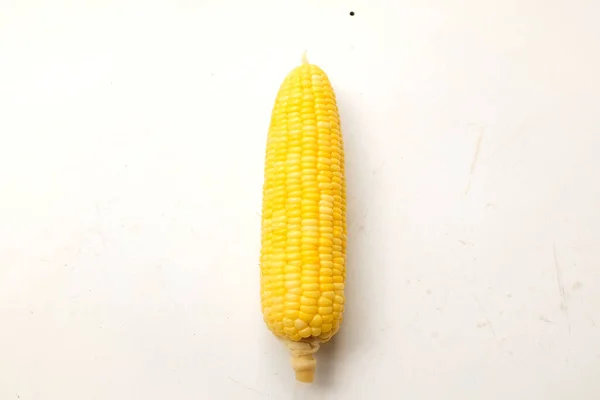 Jeden Vařených Lahodných Zralých Kukuřice Cukrové Zea Mays Izolát Bílém — Stock fotografie