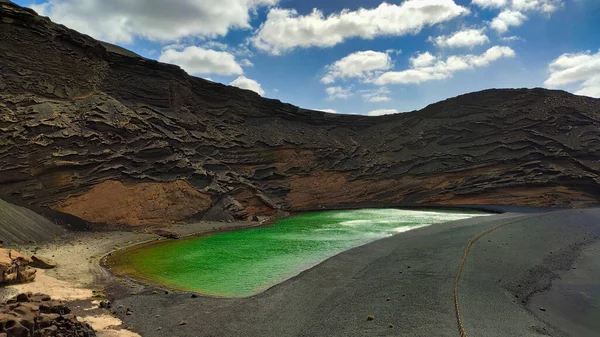 Charco de los clicos, lanzarote, Kanárské ostrovy, Španělsko — Stock fotografie