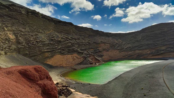 Charco de los clicos, lanzarote, Kanárské ostrovy, Španělsko — Stock fotografie