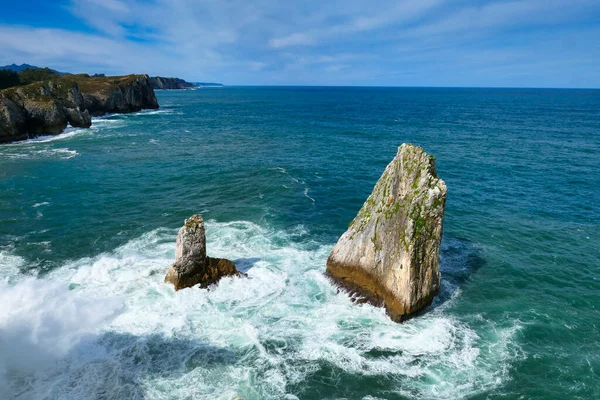 Palo verde adası, El Infierno kayalıkları, Ribadesella belediyesi, Asturias, İspanya