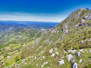 Sierra de Penamayor in Comarca de la Sidra, Nava and Bimenes, Asturias İspanya