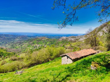 Fayacaba Kulübesi, Sierra de Peamayor, Bimenes, Asturias, İspanya