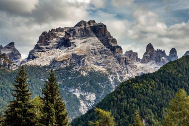 Brenta Dolomites - Madonna di Campiglio çevresindeki dağlar, İtalya