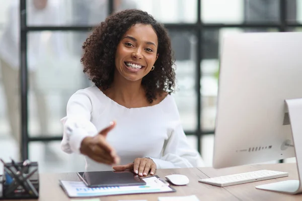 Let Show You Office Cropped Shot Young Businesswoman — Foto de Stock