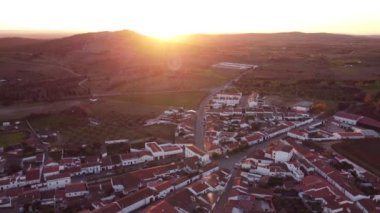 Portekiz 'de Günbatımı Kırsal Bölgesi 4K 02