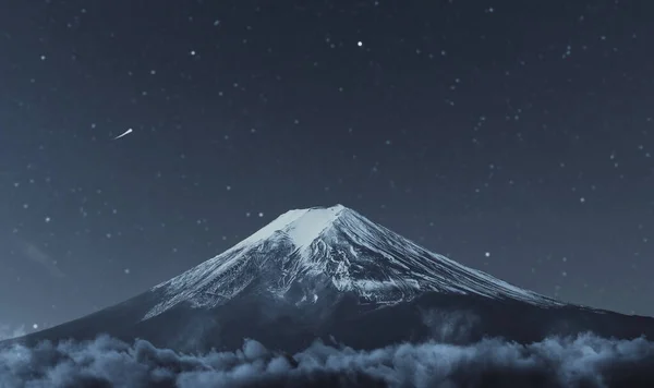 Fuji Montanha Céu Estrelado Noite Coberta Por Nuvens — Fotografia de Stock