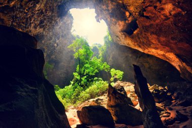 Tayland 'da bir mağara
