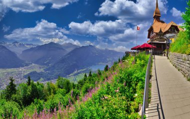 Yazın daha sert Kulm, Interlaken, İsviçre Alpleri