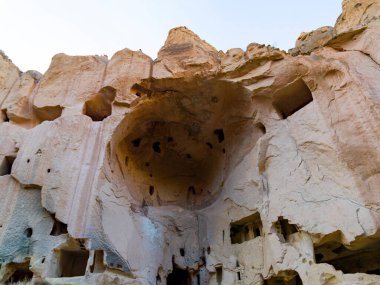 Türkiye 'nin Kapadokya kentindeki peri bacaları.