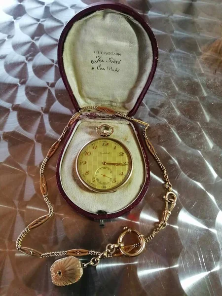 Reloj Antiguo Con Cadena Reloj Bolsillo Histórico Calidad Dorada Una — Foto de Stock