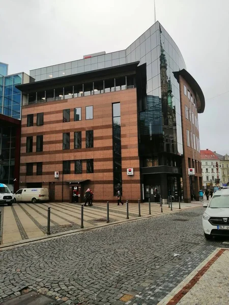 Moderner Glasbau Großes Architektonisches Gebäude Aus Glas Zentrum Der Großstadt — Stockfoto