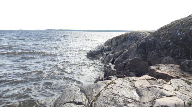 Ladojskoe Gölü 'nün güzel göl manzarası.